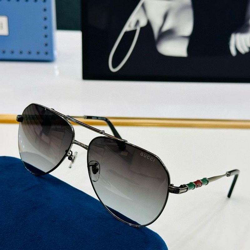 Gucci Sunglasses 551